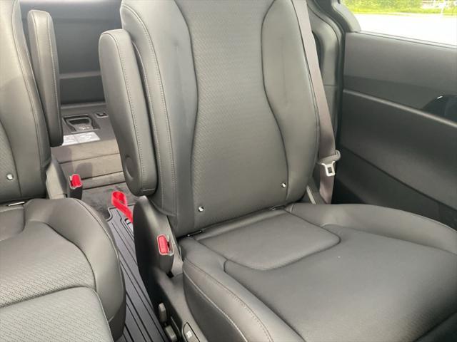 new 2026 Kia Carnival Hybrid car, priced at $54,924