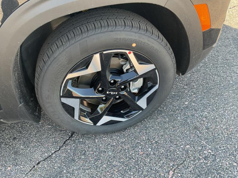new 2025 Kia Seltos car, priced at $31,939