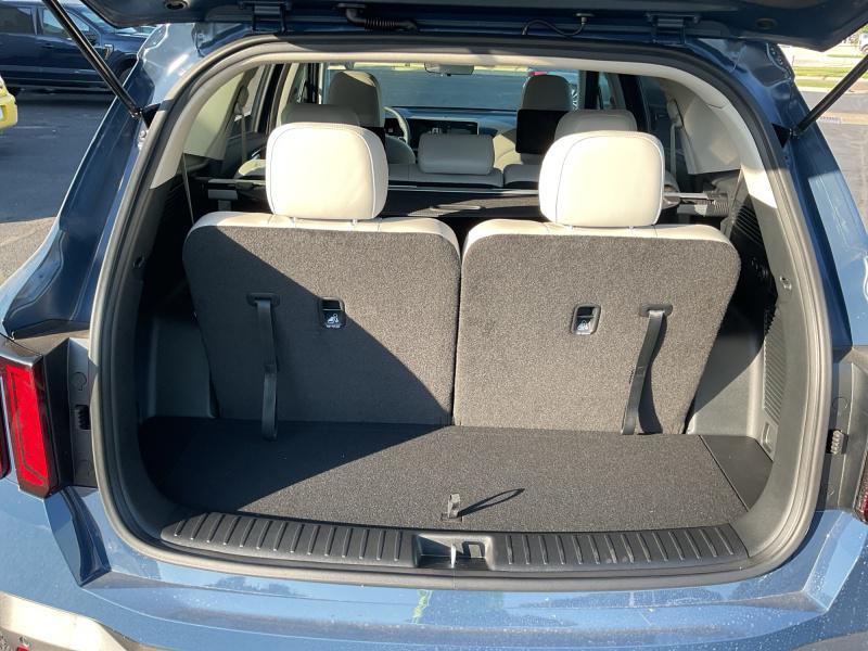 new 2026 Kia Sorento car, priced at $39,999