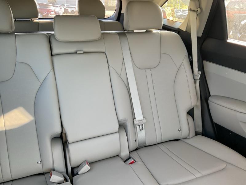 new 2026 Kia Sorento car, priced at $39,999