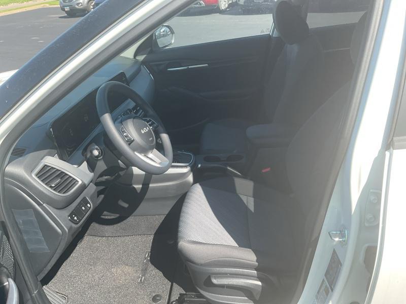 new 2025 Kia Seltos car, priced at $27,444