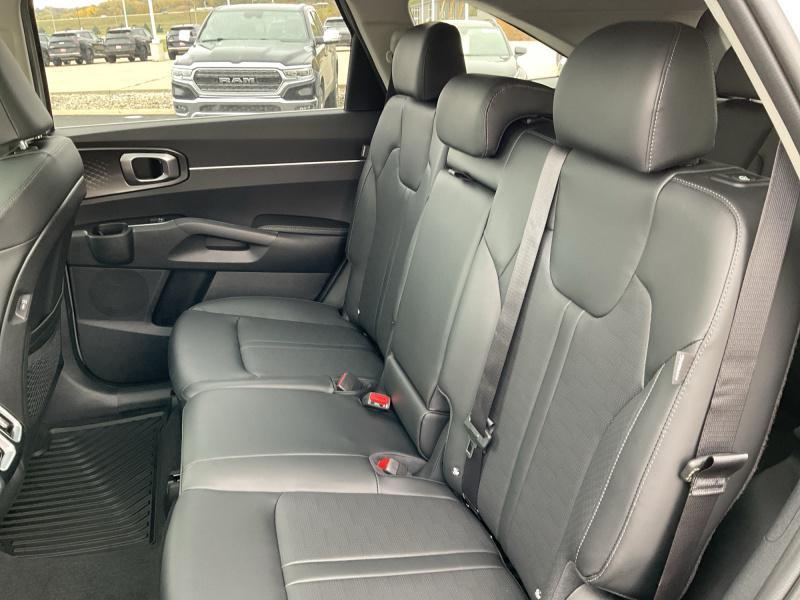new 2026 Kia Sorento car, priced at $40,874