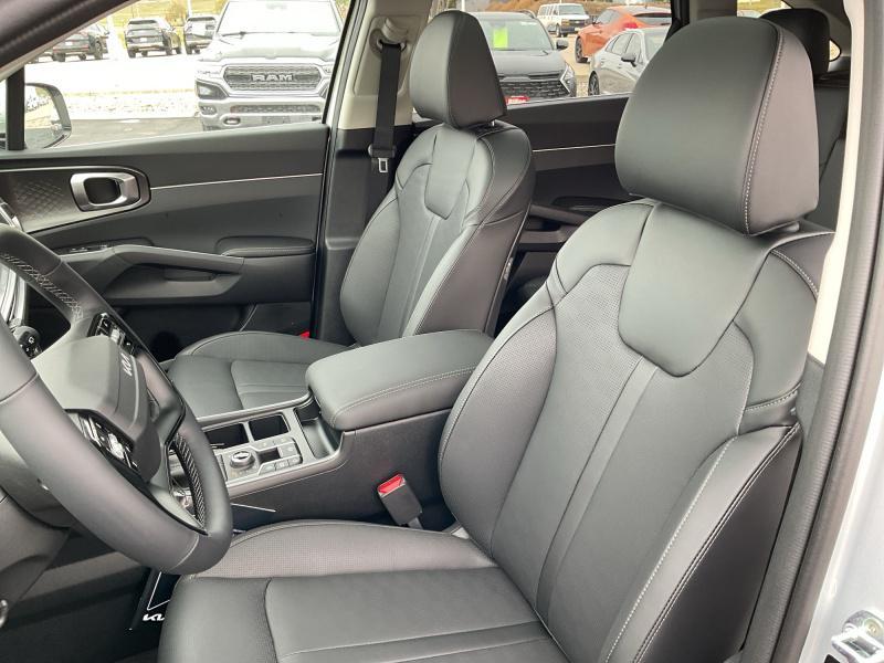 new 2026 Kia Sorento car, priced at $40,874