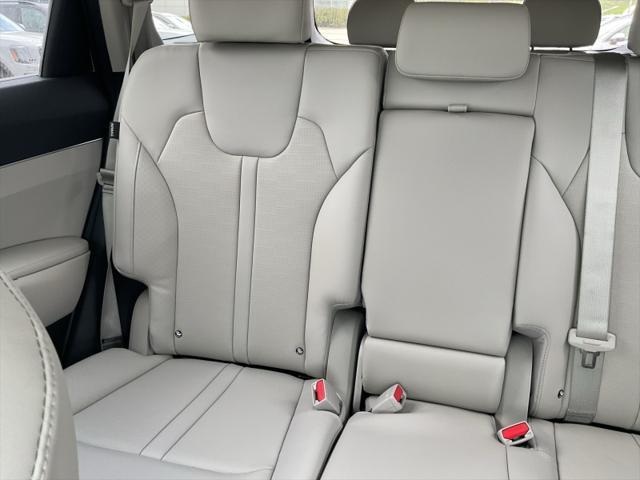 new 2025 Kia Sorento car, priced at $39,804