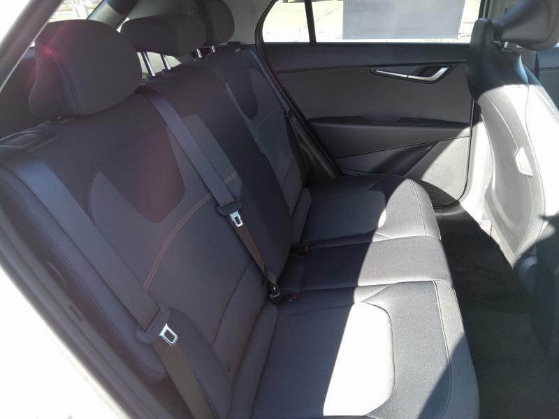 new 2025 Kia Niro car, priced at $28,684