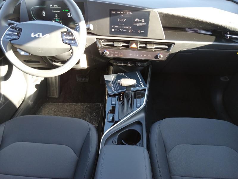 new 2025 Kia Niro car, priced at $28,684