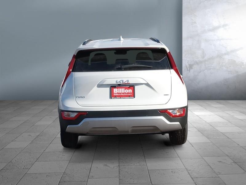 new 2025 Kia Niro car, priced at $28,684