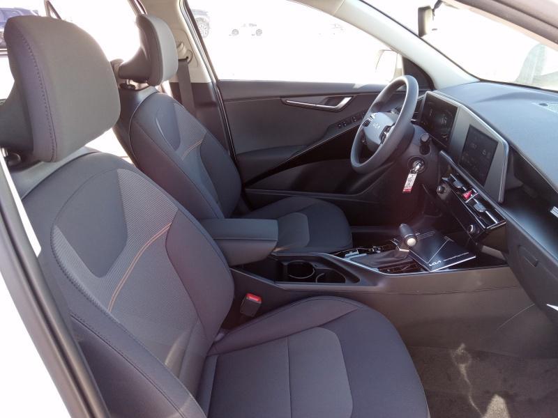 new 2025 Kia Niro car, priced at $28,684