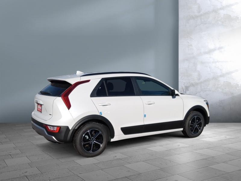 new 2025 Kia Niro car, priced at $28,684