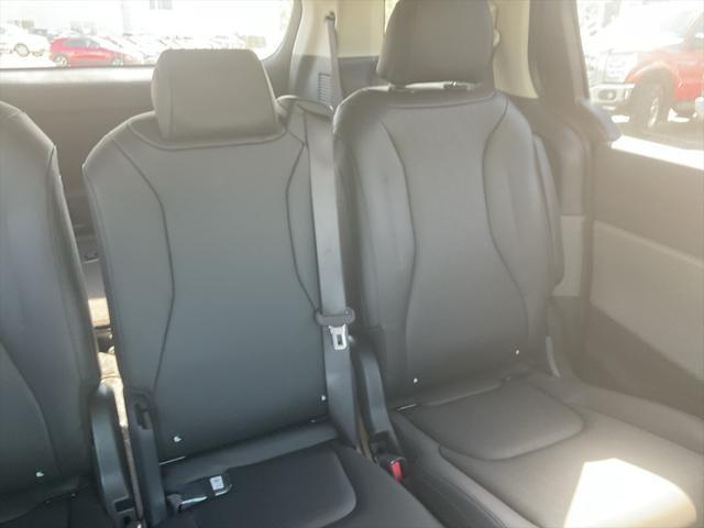 new 2026 Kia Carnival Hybrid car, priced at $46,159