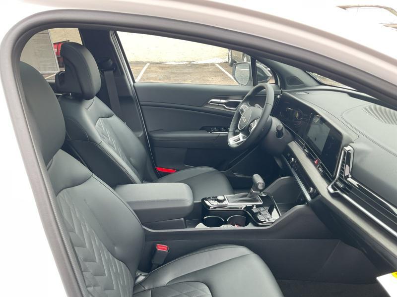 new 2025 Kia Sportage car, priced at $35,438