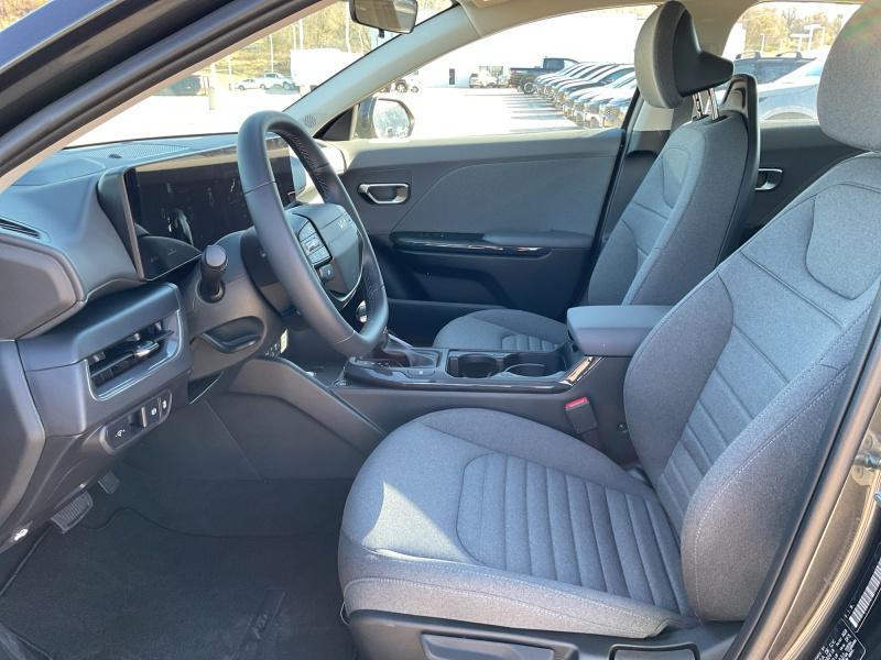 new 2025 Kia K4 car, priced at $24,672