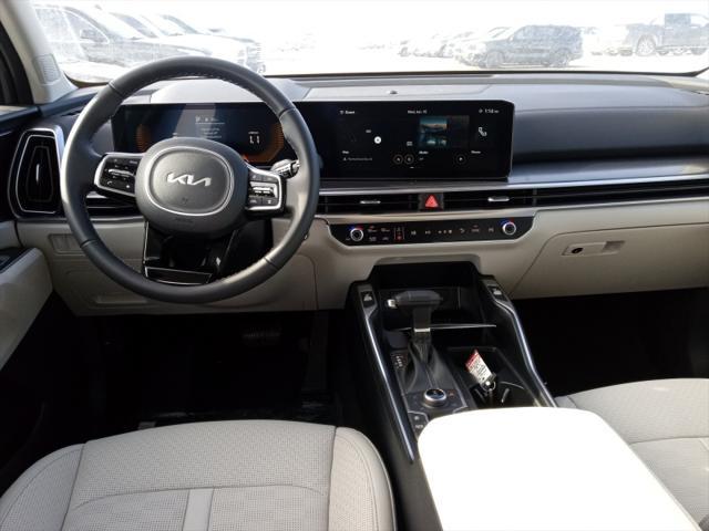 new 2025 Kia Sorento car, priced at $43,184