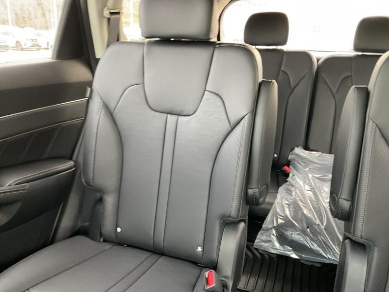 new 2025 Kia Sorento car, priced at $45,784