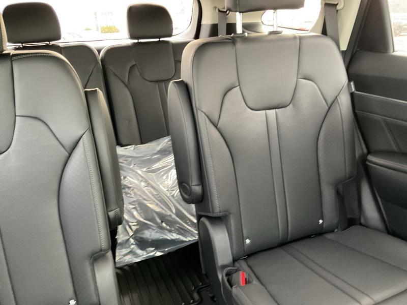 new 2025 Kia Sorento car, priced at $45,784