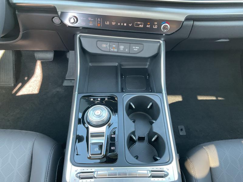 new 2026 Kia Carnival Hybrid car, priced at $51,419