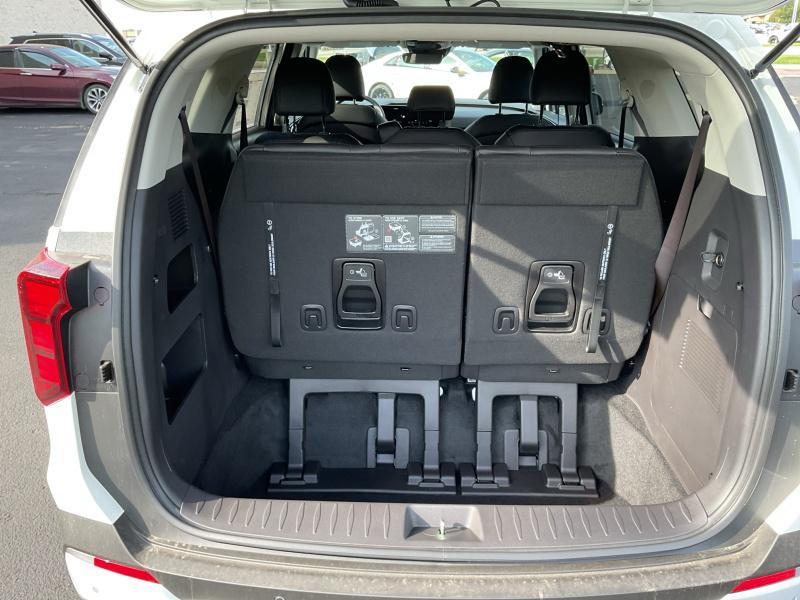 new 2026 Kia Carnival Hybrid car, priced at $43,694