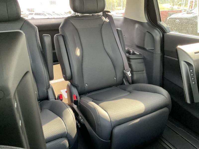 new 2026 Kia Carnival Hybrid car, priced at $57,984