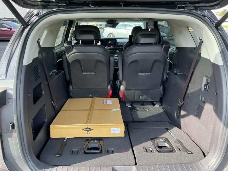 new 2026 Kia Carnival Hybrid car, priced at $57,984