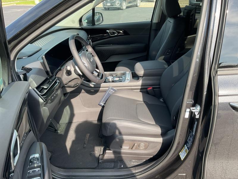 new 2026 Kia Carnival Hybrid car, priced at $57,984