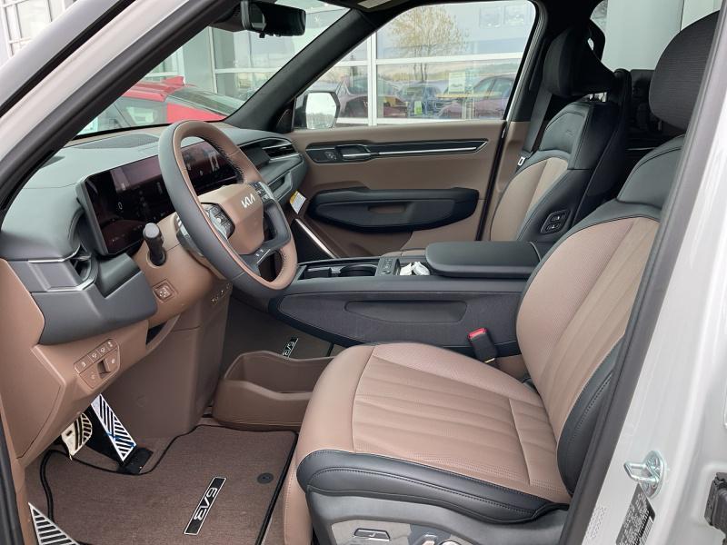 new 2026 Kia EV9 car, priced at $68,869