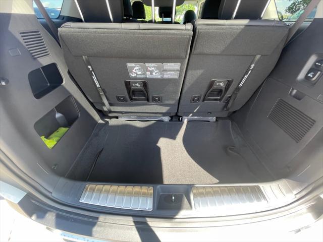 new 2026 Kia Carnival Hybrid car, priced at $51,485