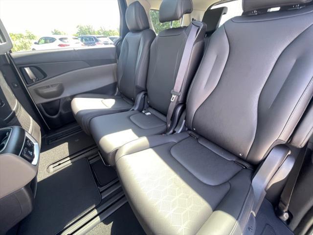 new 2026 Kia Carnival Hybrid car, priced at $51,485