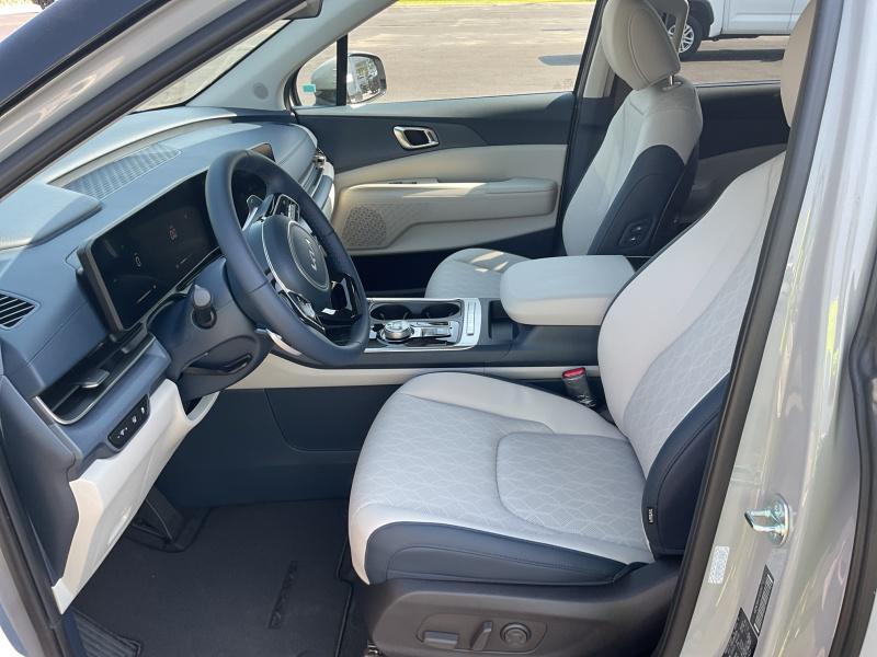 new 2026 Kia Carnival Hybrid car, priced at $45,849