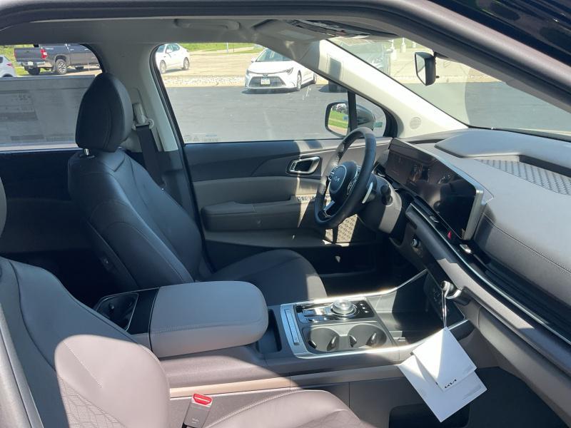new 2026 Kia Carnival Hybrid car, priced at $45,519