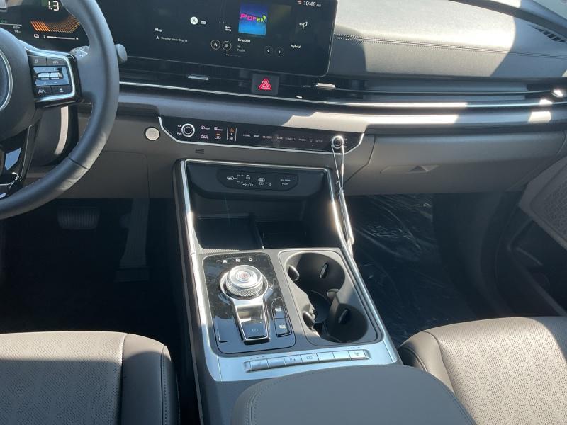 new 2026 Kia Carnival Hybrid car, priced at $45,519
