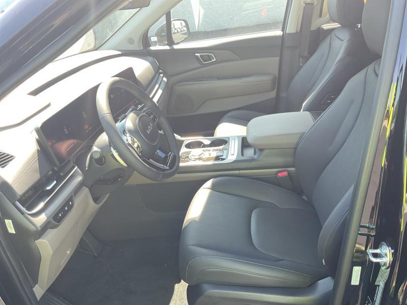 new 2026 Kia Carnival Hybrid car, priced at $45,519