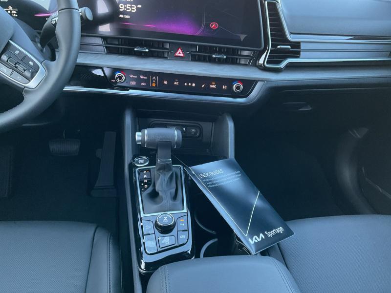 new 2025 Kia Sportage car, priced at $33,866