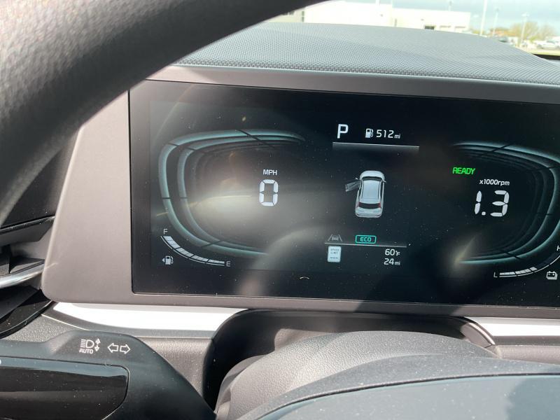 new 2025 Kia Niro car, priced at $28,759
