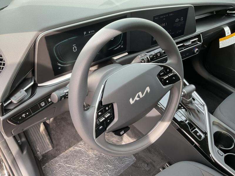 new 2025 Kia Niro car, priced at $28,759