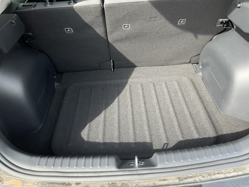 new 2025 Kia Niro car, priced at $28,759