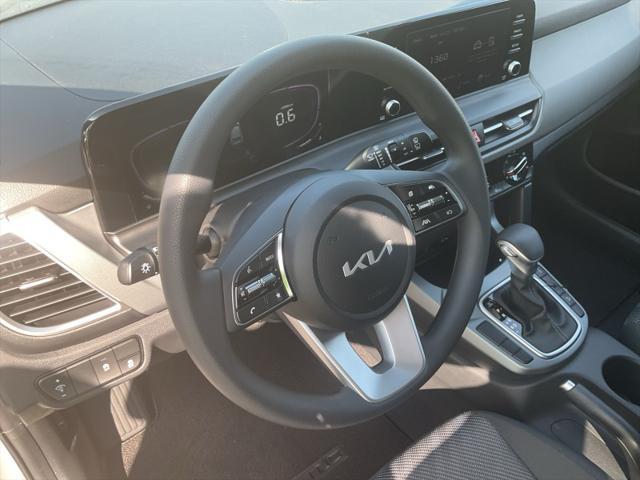new 2025 Kia Seltos car, priced at $27,444