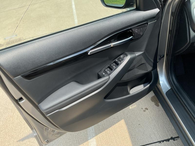 new 2025 Kia Seltos car, priced at $33,239