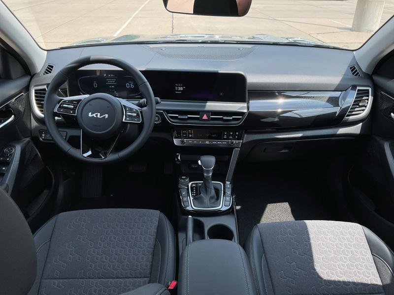 new 2025 Kia Seltos car, priced at $33,239