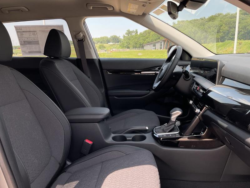 new 2025 Kia Seltos car, priced at $33,239