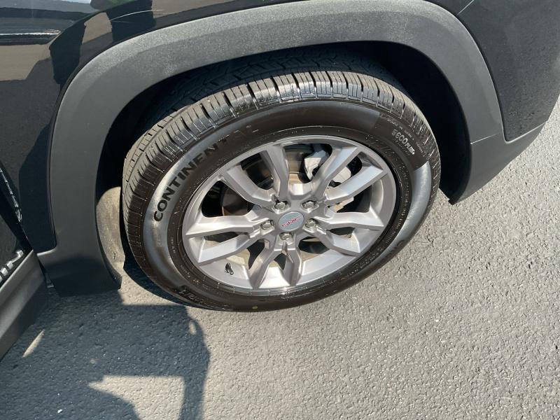 used 2022 GMC Terrain car, priced at $23,944