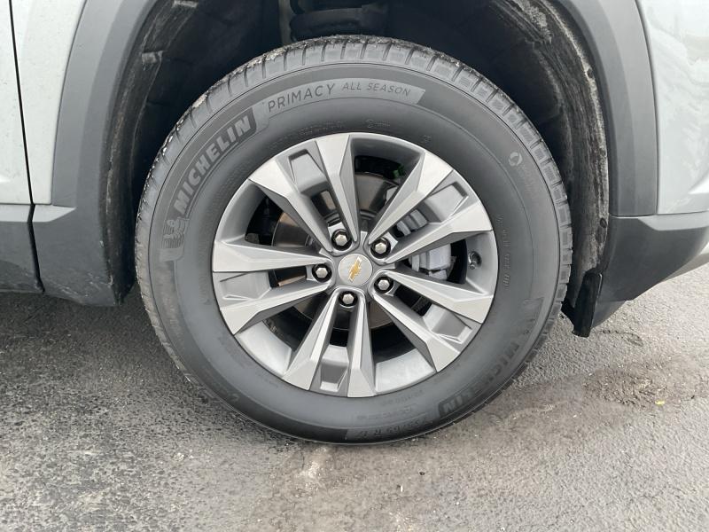 used 2025 Chevrolet Equinox car, priced at $28,911