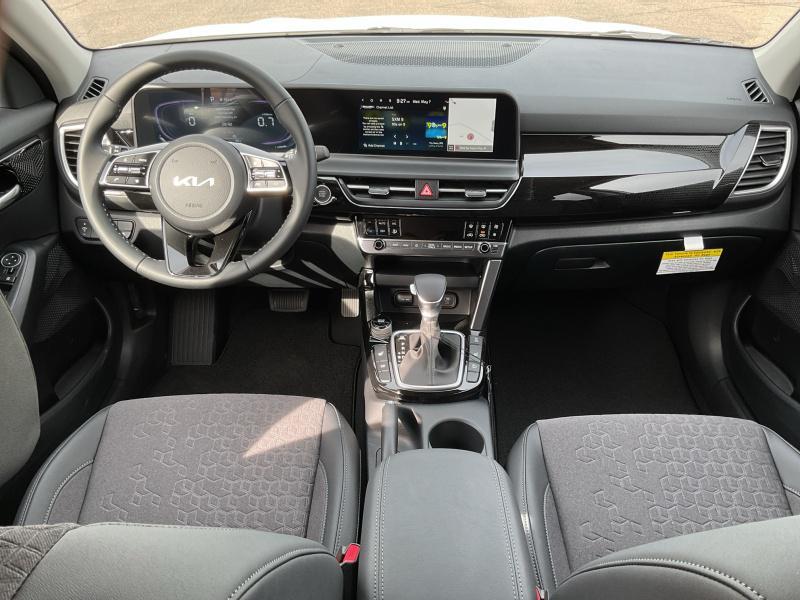 new 2025 Kia Seltos car, priced at $29,444