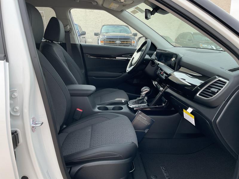 new 2025 Kia Seltos car, priced at $29,444