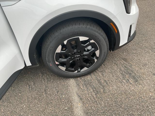 new 2025 Kia Sorento car, priced at $39,074