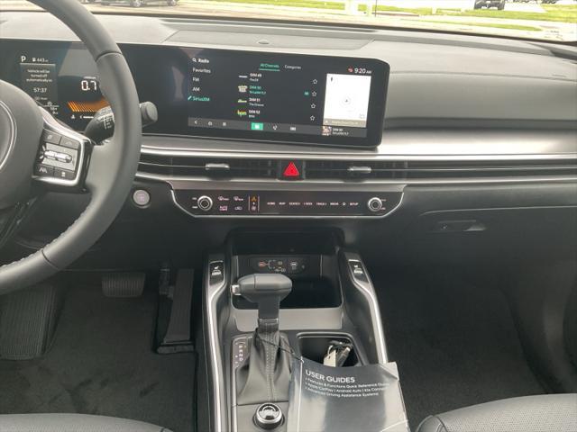 new 2025 Kia Sorento car, priced at $39,074