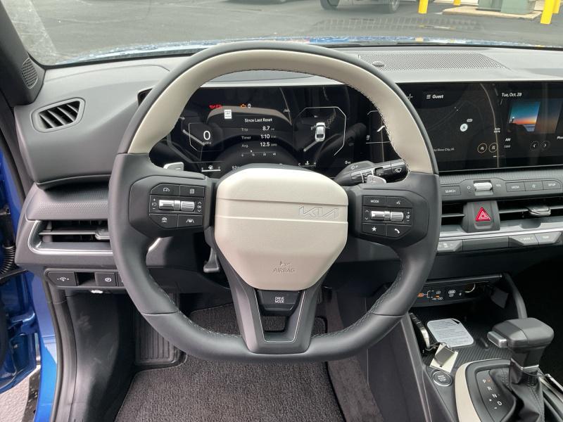 new 2025 Kia K4 car, priced at $27,684