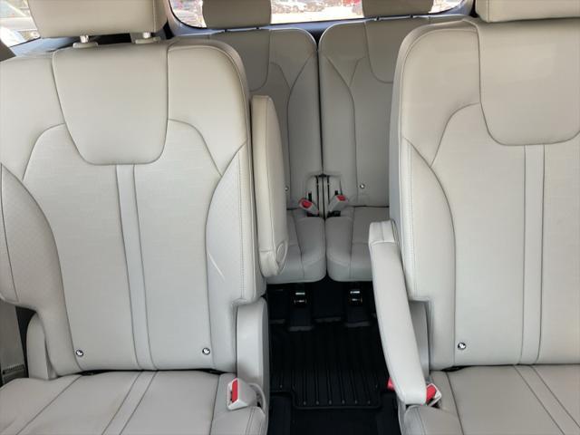 new 2025 Kia Sorento car, priced at $44,209