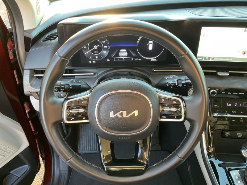 used 2023 Kia Carnival car, priced at $30,995