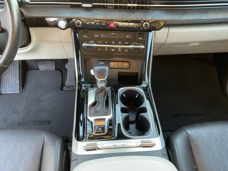 used 2023 Kia Carnival car, priced at $30,995