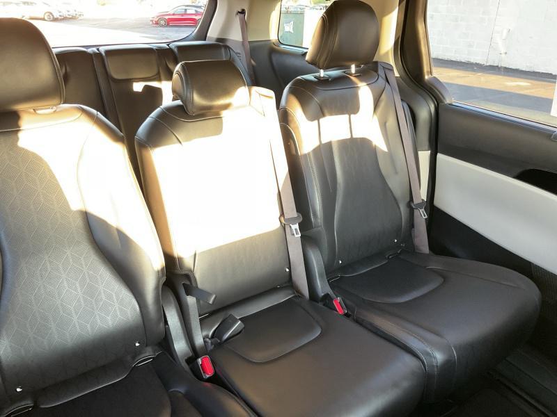 used 2023 Kia Carnival car, priced at $30,995